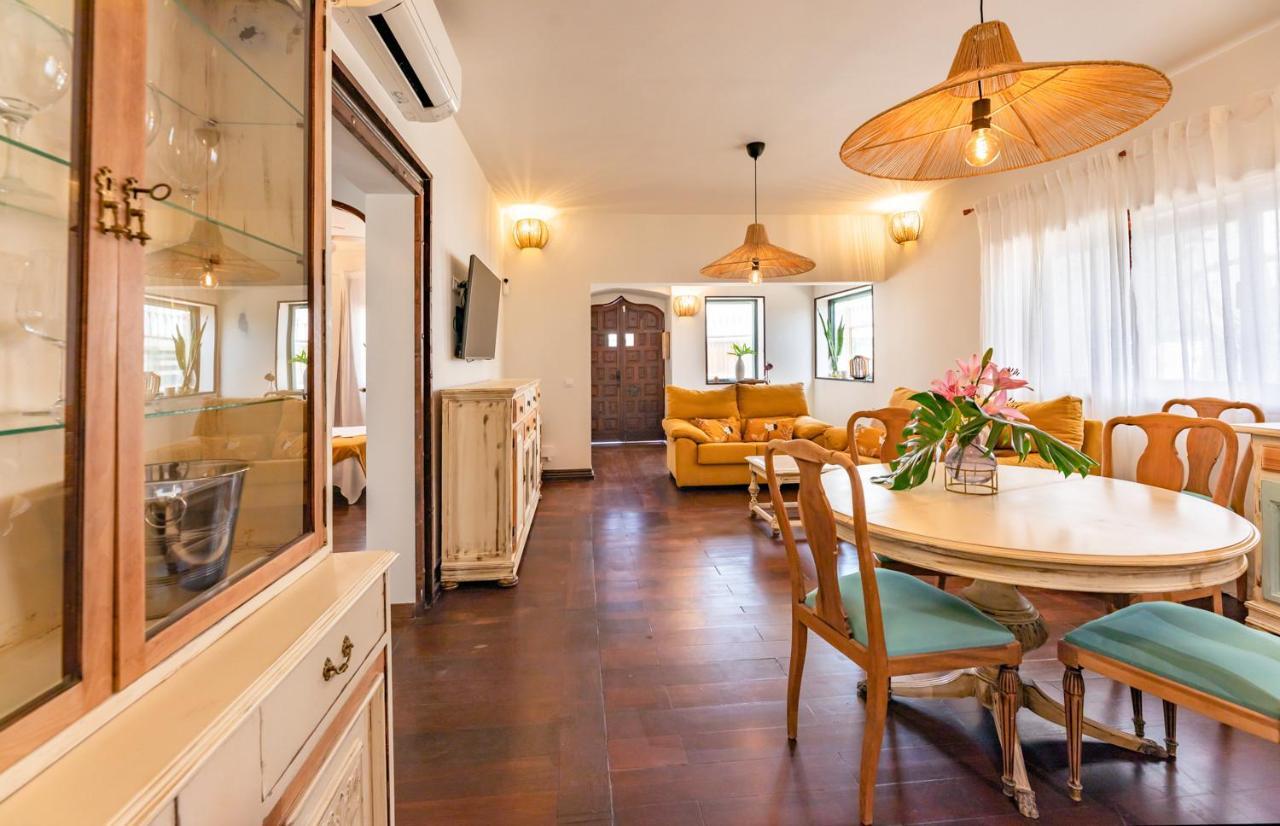 Villa Corralejo Bay Beachfront Corralejo By Holidays Home Екстериор снимка
