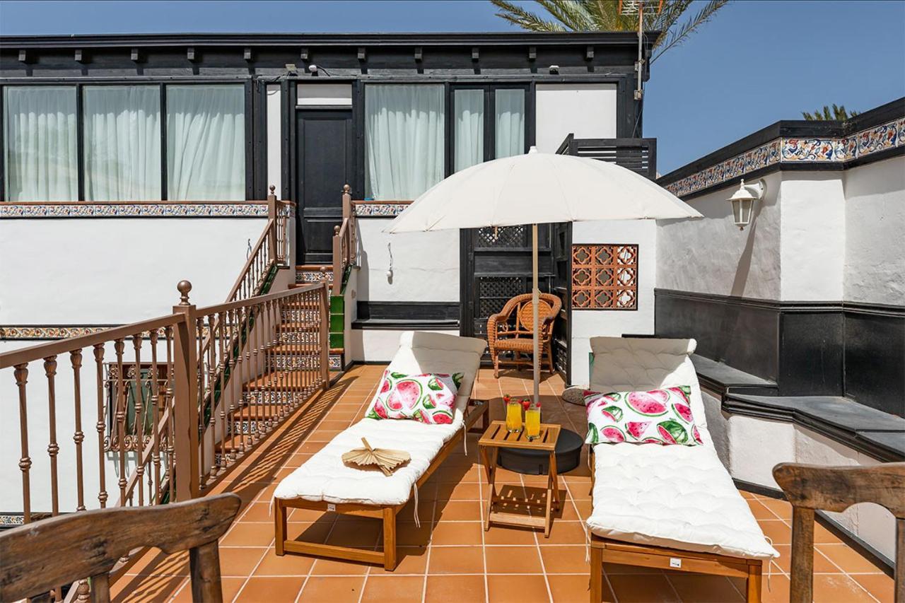 Villa Corralejo Bay Beachfront Corralejo By Holidays Home Екстериор снимка
